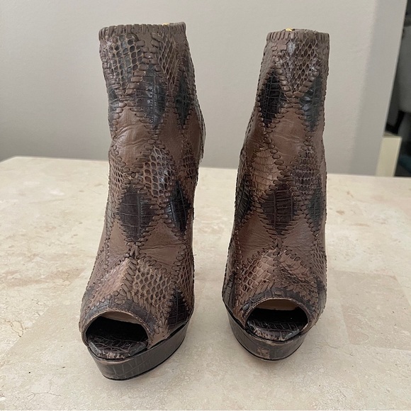 Prada platform ankle boot - Picture 3 of 8